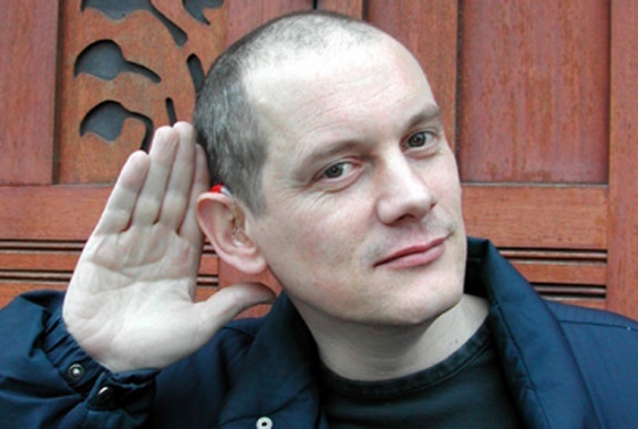Steve Day - deaf stand-up comedian
